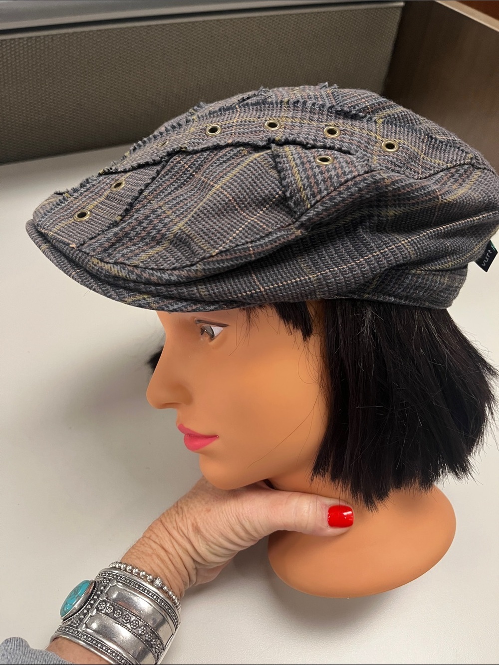 Vurt Y2K Woven Plaid Embellished Skater Newsboy Cap - size small